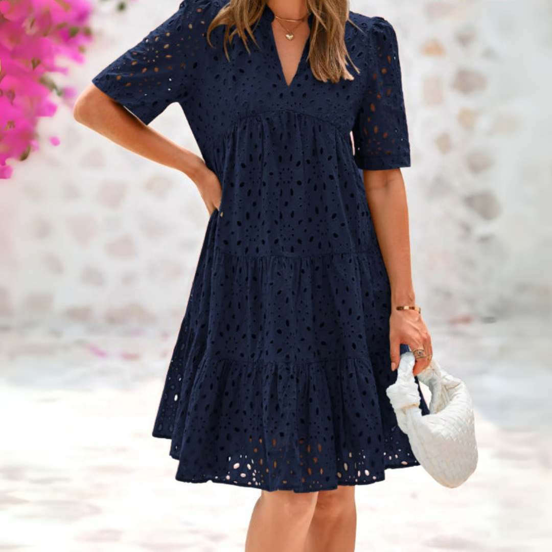 Nora™ | Elegant sommarklänning med spets och rynk