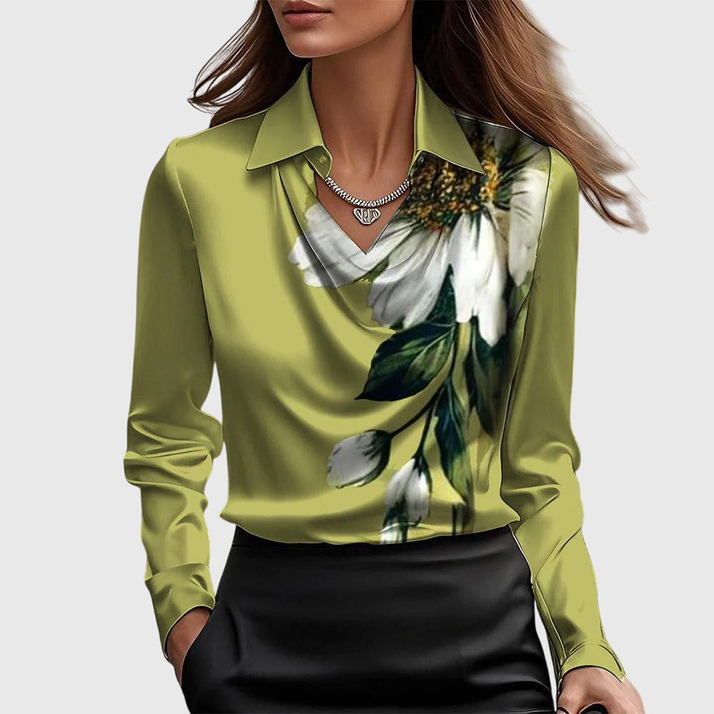 Sylvie™ | Blus med Lyxig Glans och Plisserad Hals