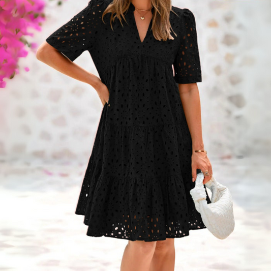 Nora™ | Elegant sommarklänning med spets och rynk